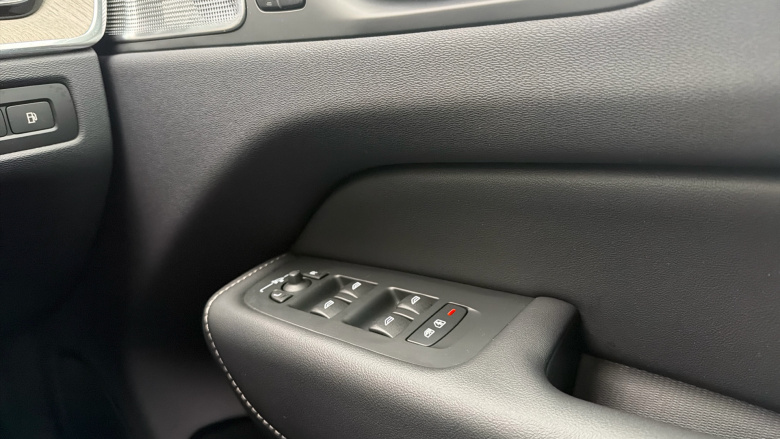 Volvo Xc60 2.0 T8 455 RC PHEV Inscription Pro 5dr AWD Auto Estate